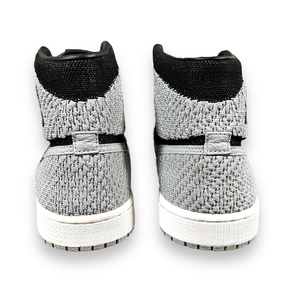 Jordan 1 Retro High Flyknit Shadow (GS) - Picture 4 of 16